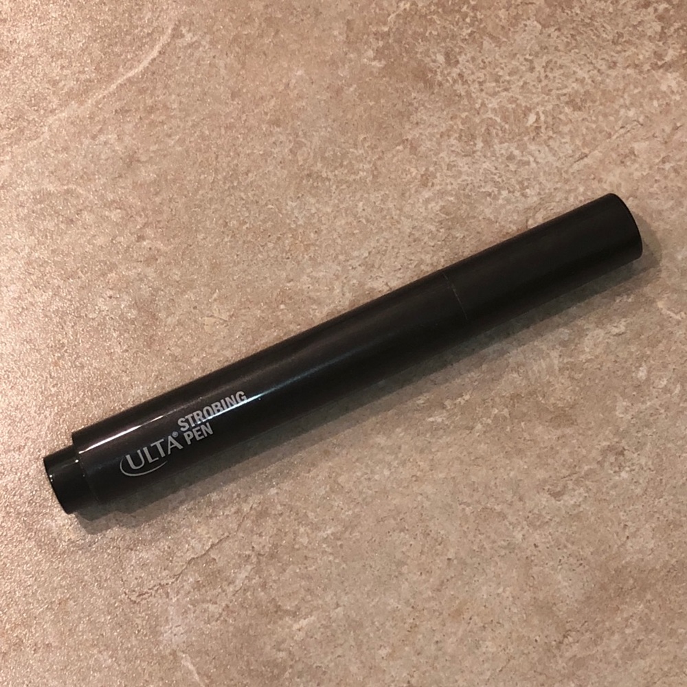 Ulta Highlighter / Luminizer in Pearl w/ Sparkles